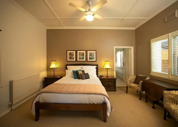 Plantation House At Whitecliffs Bed And Breakfast