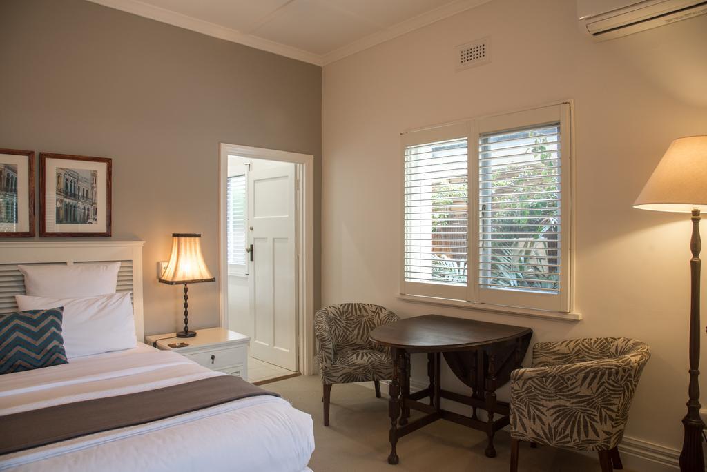 Plantation House At Whitecliffs 4* Rye